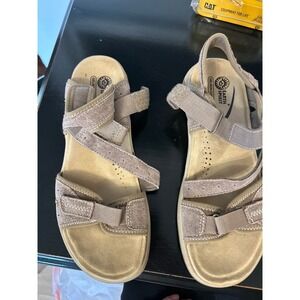 Earth, spirit gelron cushion, leather sandals